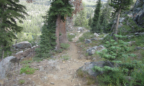 Round Top Lake trail down to Woods Lake