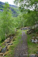 In the beginning, the trail is simple and easy Mørkridsdalen valley