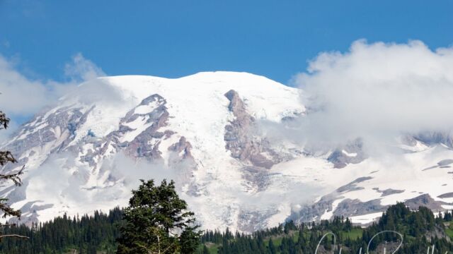 The view from the parking area at the beginning of the hike Mount Rainier
